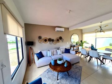 Casa en Venta, en Cholul al Norte de Mérida