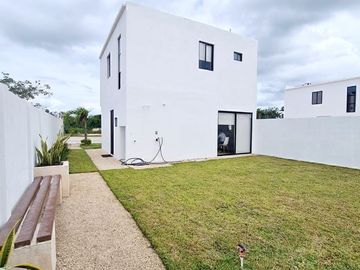 Casa en Venta, en Cholul al Norte de Mérida