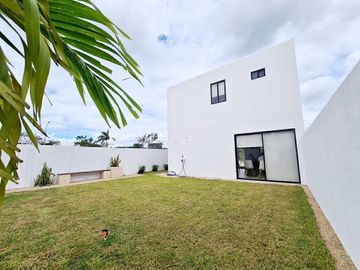Casa en Venta, en Cholul al Norte de Mérida