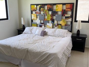CASA EN VENTA CON RECAMARA EN PLANTA BAJA EN PRIVADA CUMBRES NOVO NORTE