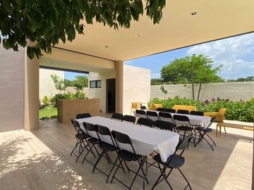 CASA EN VENTA CON RECAMARA EN PLANTA BAJA EN PRIVADA CUMBRES NOVO NORTE