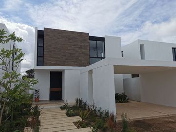 CASAS EN VENTA EN CONKAL/PRIVADA RESIDENCIAL FIORA