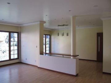 Casa en renta en Club de Golf Los Encinos Lerma