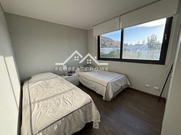 CASA AV DEL VALLE 3 DORM MAS ESCRITORIO MAS SERVICIO