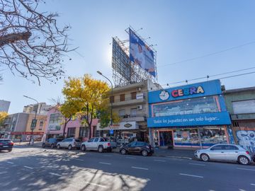 Departamento en venta en Martinez, 4 ambientes con balcón.
