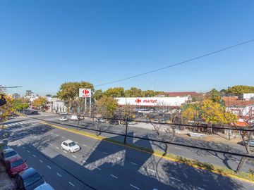 Departamento en venta en Martinez, 4 ambientes con balcón.