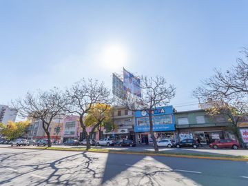 Departamento en venta en Martinez, 4 ambientes con balcón.