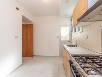 Departamento en venta en Martinez, 4 ambientes con balcón.