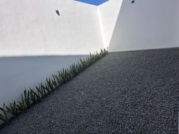 Casa en fraccionamiento residencial puerta de hierro