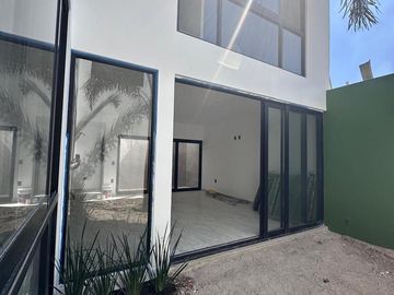 Casa en fraccionamiento residencial puerta de hierro