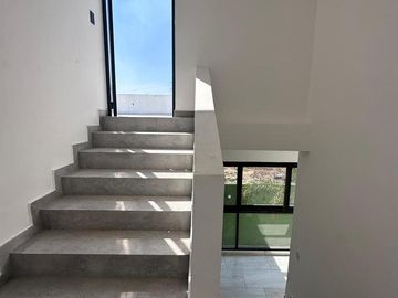 Casa en fraccionamiento residencial puerta de hierro
