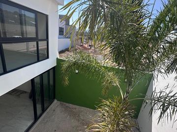 Casa en fraccionamiento residencial puerta de hierro