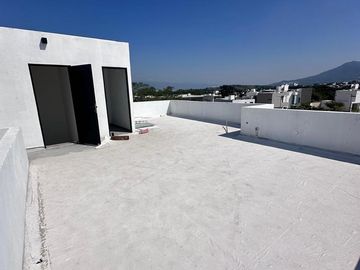 Casa en fraccionamiento residencial puerta de hierro