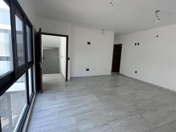 Casa en fraccionamiento residencial puerta de hierro