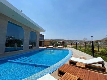 Casa en  residencial puerta de hierro