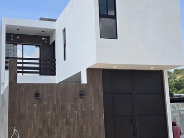 Casa en  fraccionamiento colinas universitaria