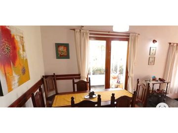 CASA DE 4 AMBIENTES CON PILETA EN LO MEJOR DE SIERRA DE LOS PADRES