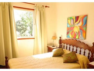 CASA DE 4 AMBIENTES CON PILETA EN LO MEJOR DE SIERRA DE LOS PADRES