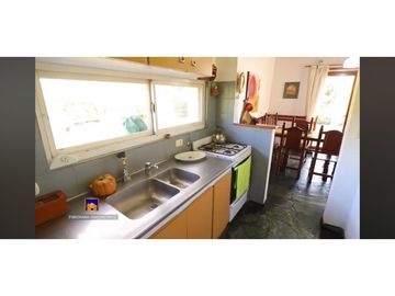 CASA DE 4 AMBIENTES CON PILETA EN LO MEJOR DE SIERRA DE LOS PADRES