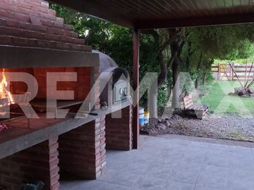 VENTA CASA 3 DORM.VILLA EL CHOCON.LAS HUELLAS
