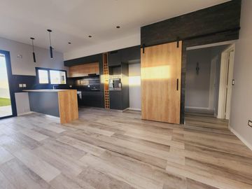 Venta Casa 3 dorm en Pozo Egipto y Portugal, Rincon del Rio , Neuquen