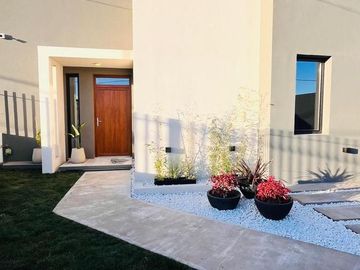 Venta Casa 3 dorm en Pozo Egipto y Portugal, Rincon del Rio , Neuquen