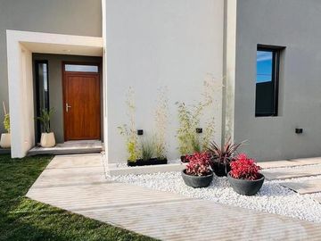 Venta Casa 3 dorm en Pozo Egipto y Portugal, Rincon del Rio , Neuquen