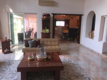 Casa en Venta en Residencial Villa Magna en Cancún 5 recámaras Coldwell Banker
