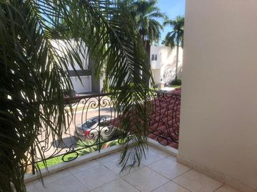 Casa en Venta en Residencial Villa Magna en Cancún 5 recámaras Coldwell Banker