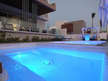 Lujosa Casa en Venta en el Condominio Residencial Puerto Cancún Coldwell Banker