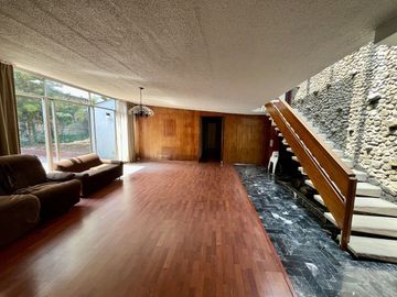 Casa en Venta Las Aguilas calle  1A Cerrada las Aguilas cerrada con seguridad