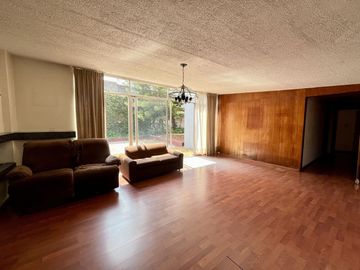 Casa en Venta Las Aguilas calle  1A Cerrada las Aguilas cerrada con seguridad