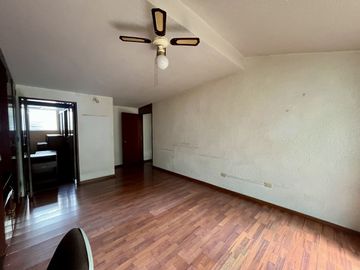 Casa en Venta Las Aguilas calle  1A Cerrada las Aguilas cerrada con seguridad