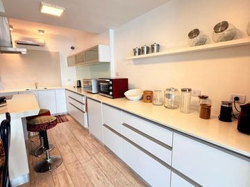 Exclusivo LOFT de 1 dormitorio + escritorio y cochera, Junín al 600, Barrio Norte