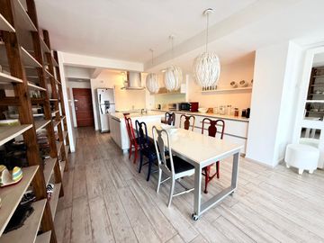 Exclusivo LOFT de 1 dormitorio + escritorio y cochera, Junín al 600, Barrio Norte