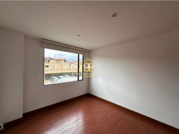 SE VENDE/ARRIEDA INCREIBLE CASA EN CHIA 20 DE JULIO