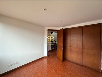 SE VENDE/ARRIEDA INCREIBLE CASA EN CHIA 20 DE JULIO