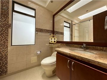 SE VENDE/ARRIEDA INCREIBLE CASA EN CHIA 20 DE JULIO