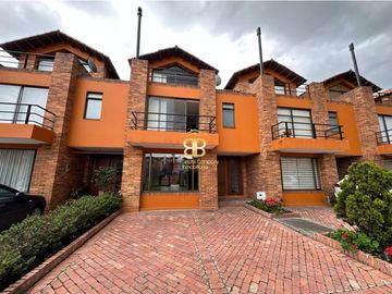 SE VENDE/ARRIEDA INCREIBLE CASA EN CHIA 20 DE JULIO