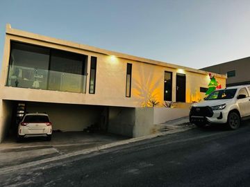 CASA EN VENTA HACIENDA SAN PEDRO, ZUAZUA NL