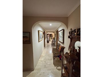 VENTA DE AMPLIO, CÓMODO Y HERMOSO APARTAMENTO DUPLEX POBLADO MEDELLN