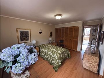 VENTA DE AMPLIO, CÓMODO Y HERMOSO APARTAMENTO DUPLEX POBLADO MEDELLN