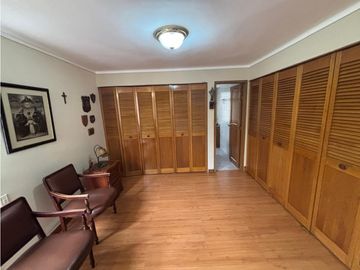 VENTA DE AMPLIO, CÓMODO Y HERMOSO APARTAMENTO DUPLEX POBLADO MEDELLN