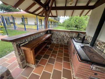 VENTA FINCA FAMILIAR Y DE TURISMO QUIMBAYA QUINDIO