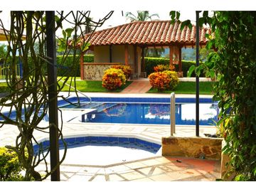 VENTA FINCA FAMILIAR Y DE TURISMO QUIMBAYA QUINDIO