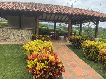 VENTA FINCA FAMILIAR Y DE TURISMO QUIMBAYA QUINDIO