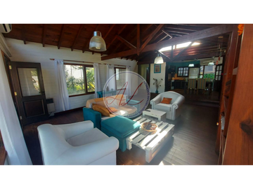CASA CABAÑA / QUEBRACHO AL 600 - CARILO