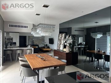 Casa en  venta en Carretera Nacional, Fracc. La Toscana, Monterrey, N.L.
