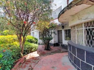 SE VENDE CASA, COMO CASA O TERRENO, OLIVAR DE LOS PADRES !