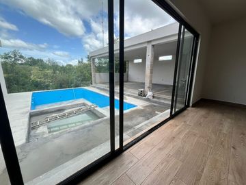 Quinta en venta fraccionamiento mil encinos/ /  una planta / 5,100,00